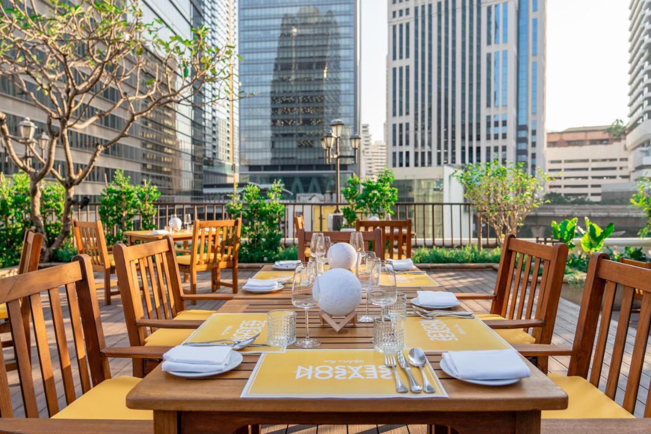 Nh Bangkok Sukhumvit Boulevard Eksteriør billede The outdoor dining area at the restaurant